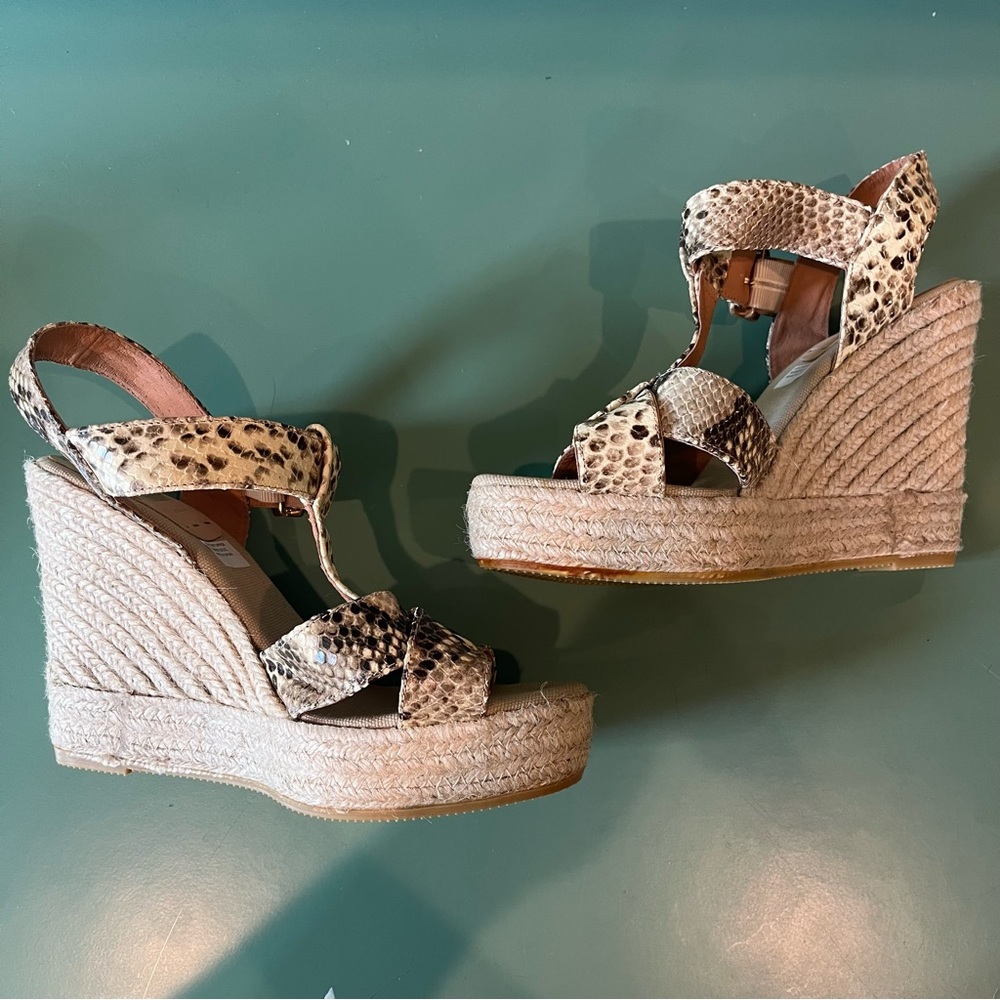 Brand New Kanna Spain Python Wedges - image 3
